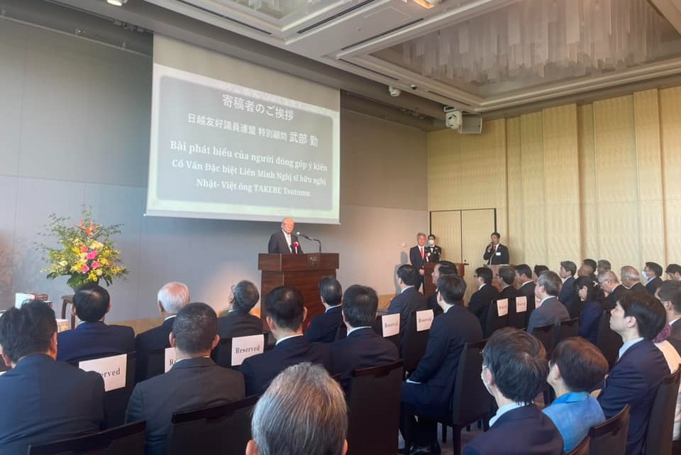 Cuốn sách Chuyện của chúng tôi của nguyên Bộ trưởng Võ Hồng Phúc ra mắt tại Nhật Bản